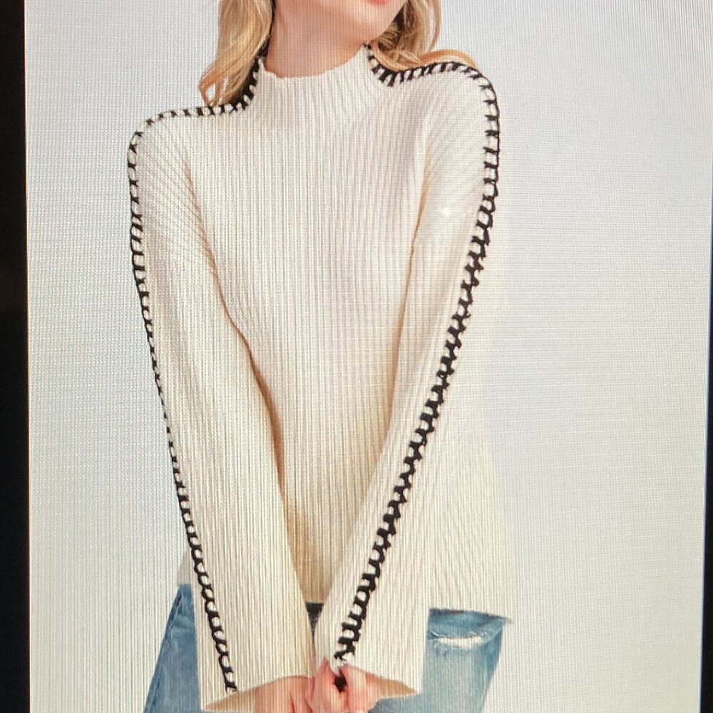 Kirundo NWT White Sweater with Black Accent Women Size XL